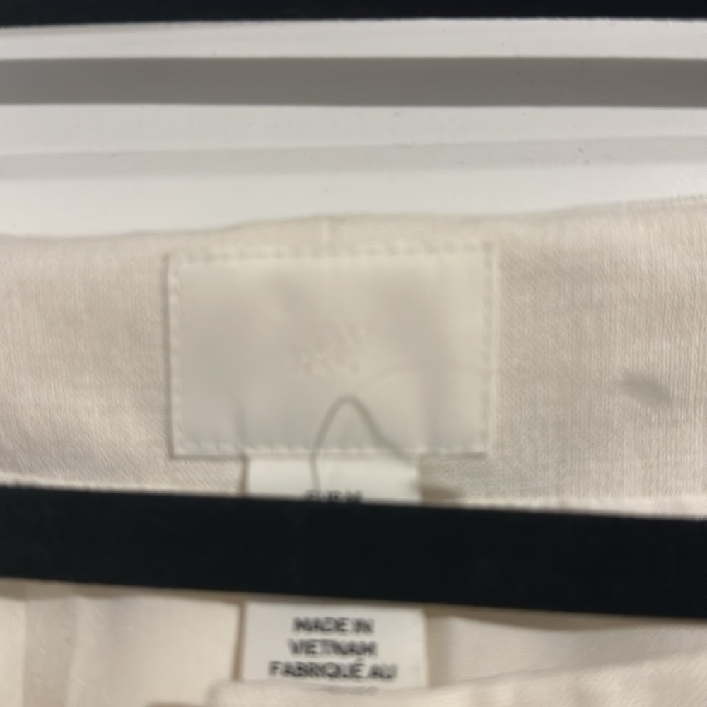H&M vest with buttons - Picture 3 of 3